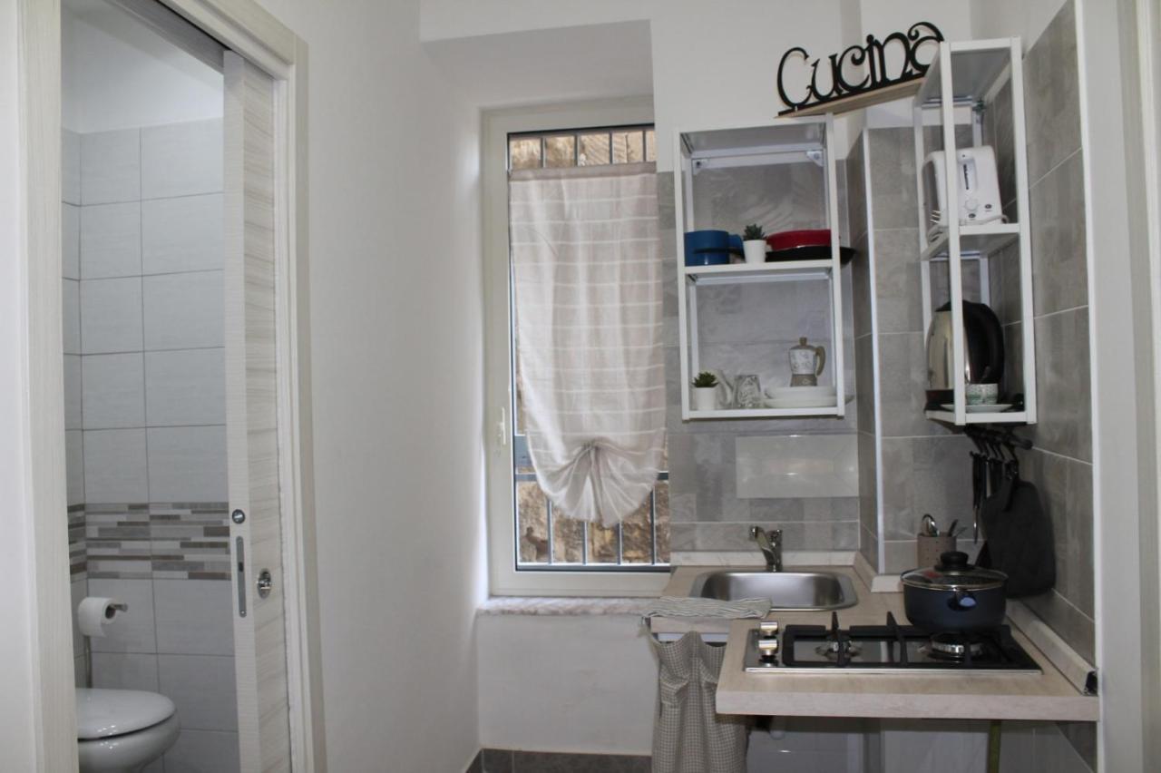 riccia, frolla e babbà Apartamento Nápoles Quarto foto